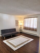 228 Glenda Dr, Unit 2 in Loveland, CO - Building Photo