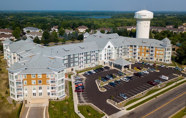 The Legends of Champlin in Champlin, MN - Foto de edificio - Building Photo