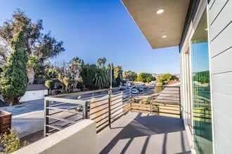 148 S Madison Ave in Los Angeles, CA - Foto de edificio - Building Photo