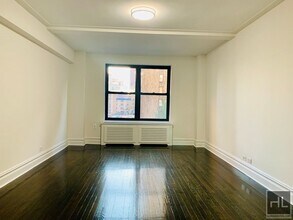 EAST 38 STREET in New York, NY - Building Photo - Building Photo