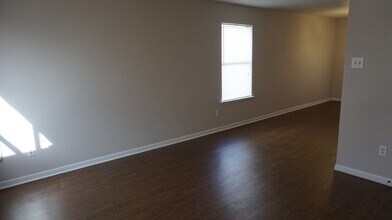 1210 Monroe Loop in Killeen, TX - Building Photo - Building Photo