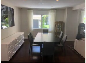 1617 Roscomare Rd in Los Angeles, CA - Building Photo - Building Photo