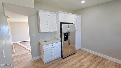 2202 W Heatherbrae Dr in Phoenix, AZ - Building Photo - Building Photo