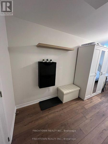 10 Green Manor Cres in Vaughan, ON - Building Photo - Building Photo