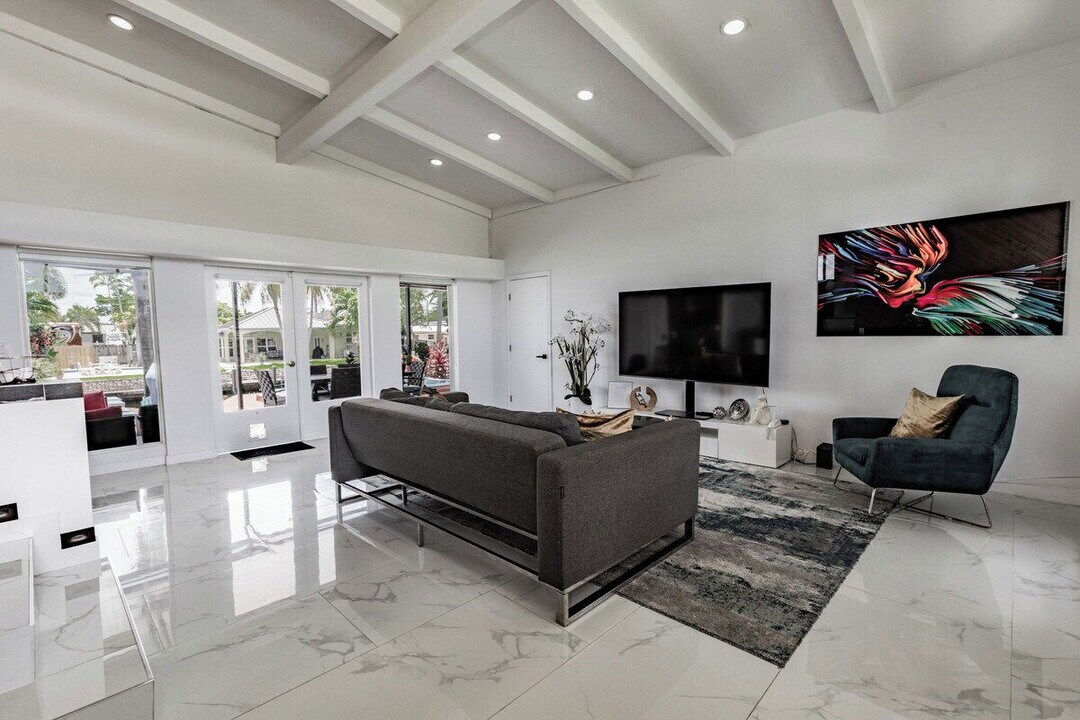 2654 Key Largo Ln in Fort Lauderdale, FL - Building Photo