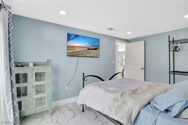 property at 1009 Ridge St