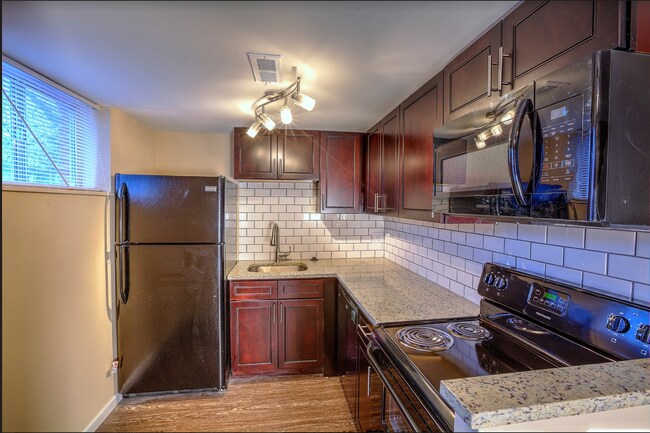 7235 Anna Ave photo'