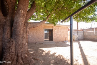 8153 St Andrew Ln in El Paso, TX - Building Photo - Building Photo