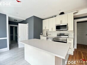 16 Leicester St, Unit 2 in Boston, MA - Building Photo - Building Photo