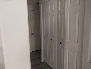 10552 Pine Pointe Ave in Las Vegas, NV - Building Photo - Building Photo