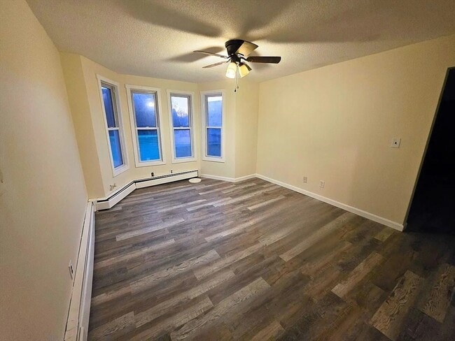 18 Barclay St in Lowell, MA - Building Photo - Building Photo