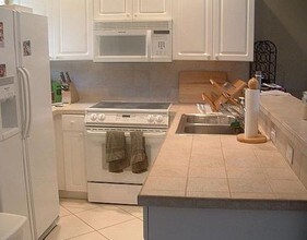 835 NE 19th Ave-Unit -7A in Fort Lauderdale, FL - Foto de edificio - Building Photo