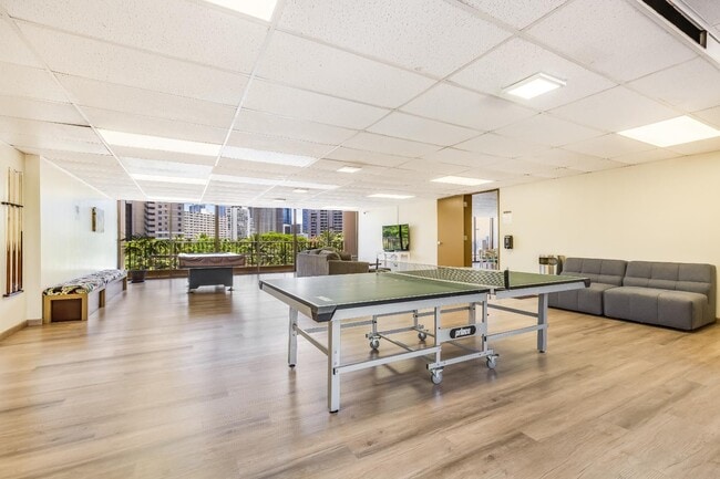 property at 411 Hobron Ln