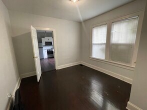 644 Moreland Ave SE in Atlanta, GA - Foto de edificio - Building Photo