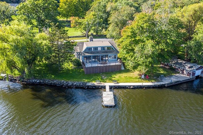 208 W Shore Rd in Washington, CT - Building Photo - Building Photo