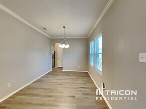 1001 Trailwood Dr in Desoto, TX - Building Photo - Building Photo