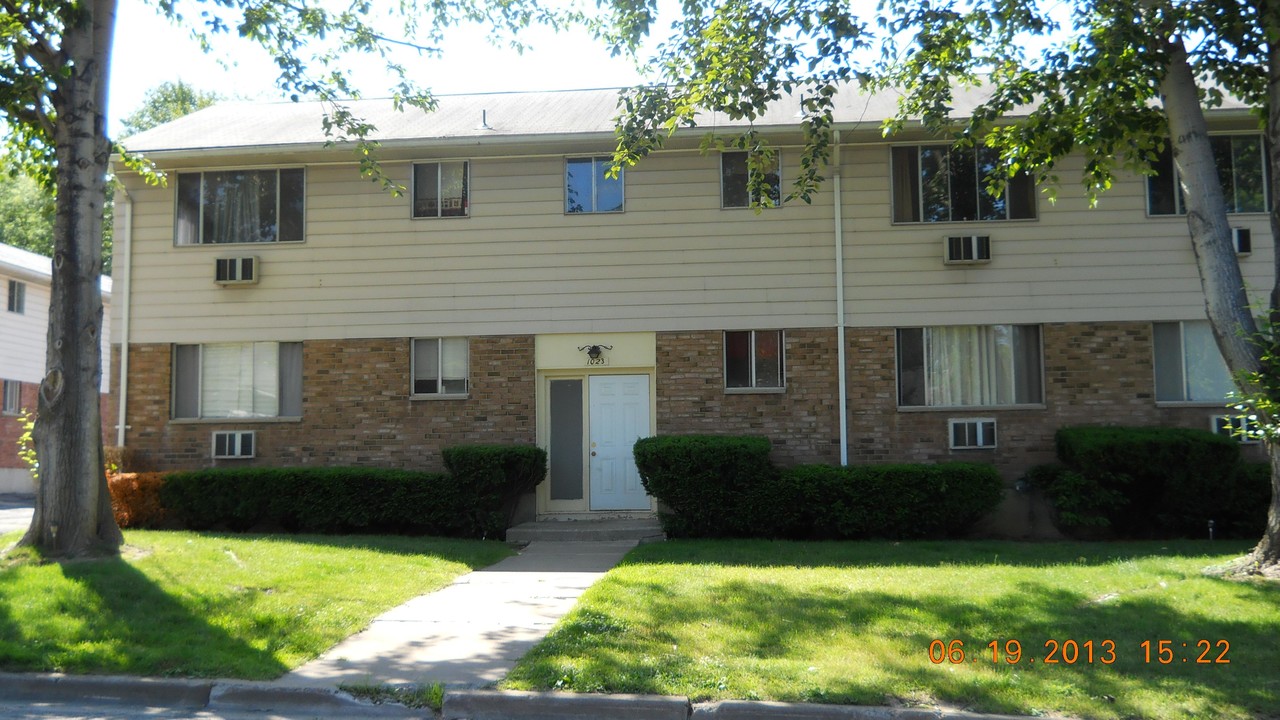 JFK Manor in Endicott, NY - Building Photo