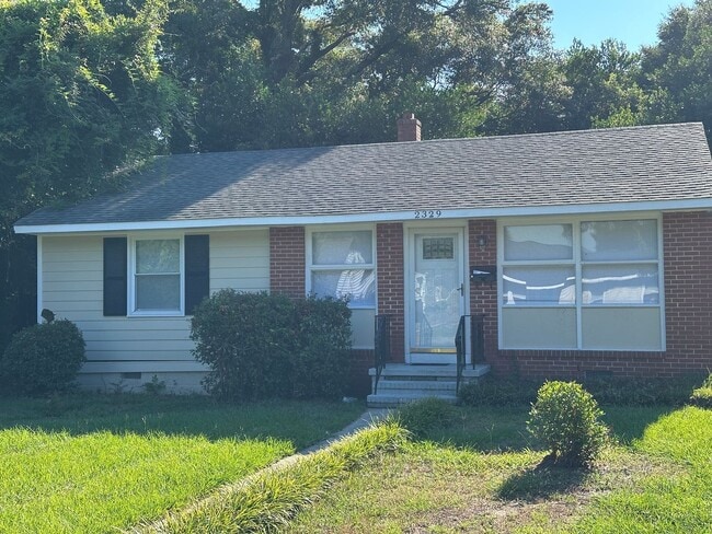 2329 Monroe St in Wilmington, NC - Building Photo - Building Photo