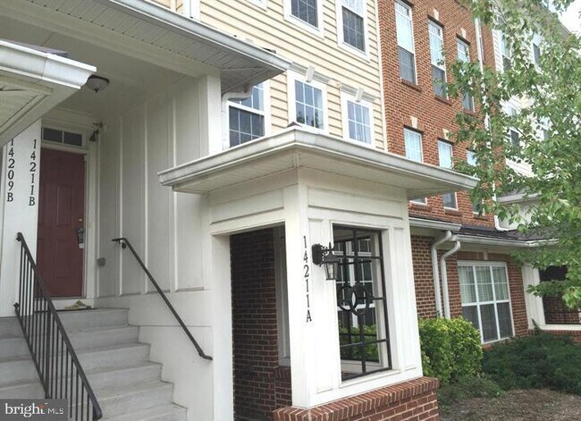 14211 St Germain Dr in Centreville, VA - Building Photo - Building Photo