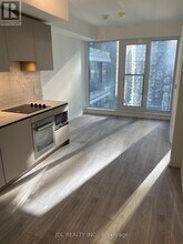 55-3055 Mercer St in Toronto, ON - Building Photo - Building Photo