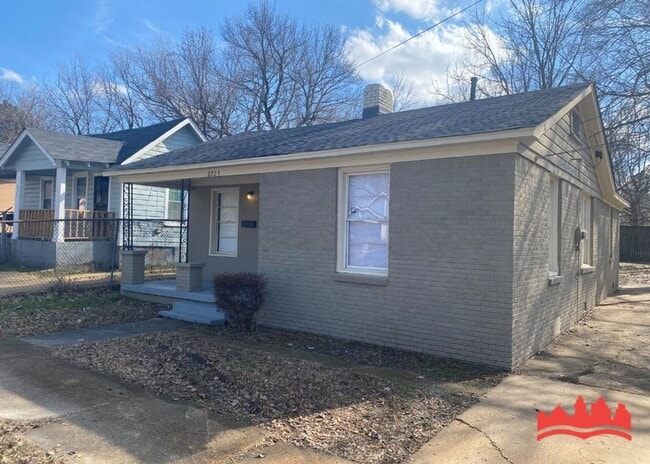 property at 2723 Supreme Ave