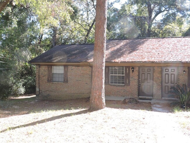 property at 5099 Yacht Harbor Cir