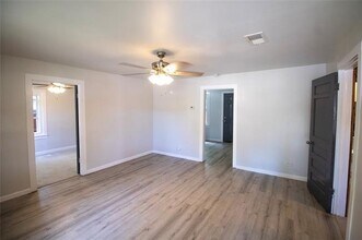 200 Peters St in Waxahachie, TX - Building Photo - Building Photo