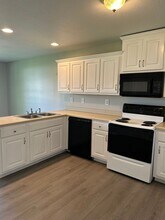 8 Hartford Ln in Rossville, GA - Building Photo - Building Photo