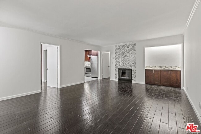 property at 1033 6th St