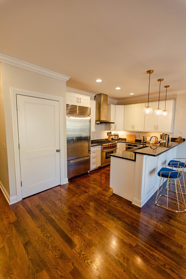 843 W Fletcher St, Unit 2W in Chicago, IL - Building Photo - Building Photo