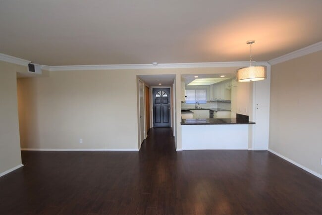 2119 Elsinore St in Los Angeles, CA - Building Photo - Building Photo