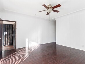 432 Walnut Ave in Long Beach, CA - Building Photo - Building Photo