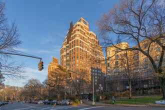 222 Riverside Dr in New York, NY - Foto de edificio - Building Photo