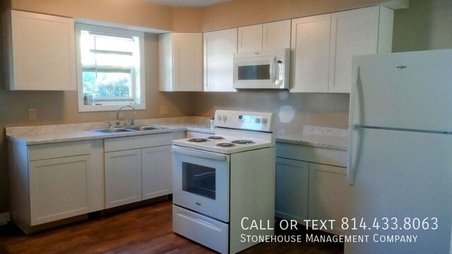 133 E 24th St in Erie, PA - Building Photo - Building Photo