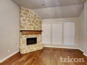 219 Hartley Ln in Red Oak, TX - Building Photo - Building Photo