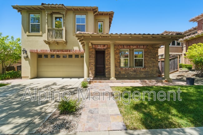 5109 Campion Dr