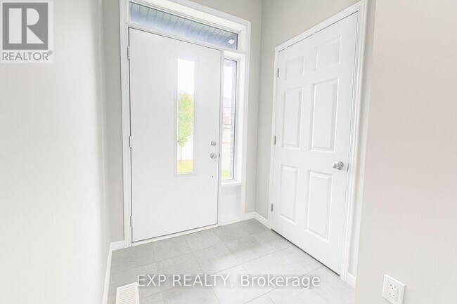 335 Nonius St in Ottawa, ON - Building Photo - Building Photo