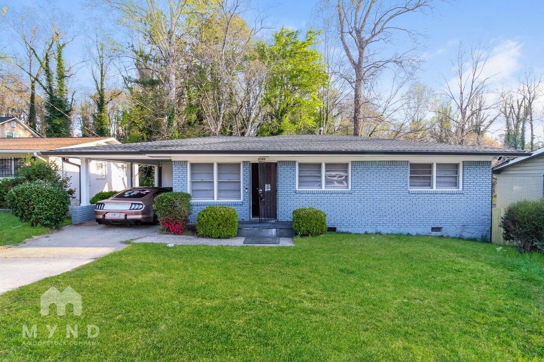 3385 M.L.K. Jr Dr SW in Atlanta, GA - Building Photo