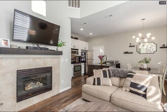 6703 S Winnipeg Cir in Aurora, CO - Building Photo - Building Photo