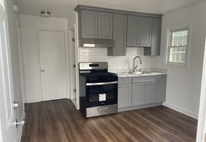 2A George St, Unit 1st Floor in Glen Cove, NY - Building Photo