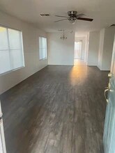 833 Bernini St in Las Vegas, NV - Building Photo - Building Photo