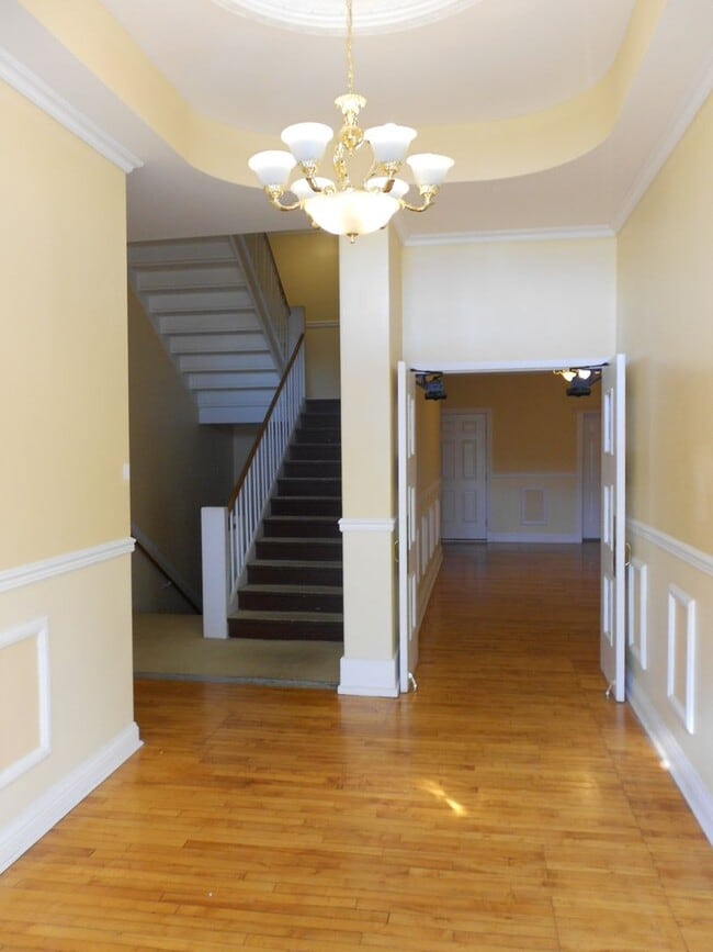 217 W North St in Waynesboro, PA - Building Photo - Building Photo