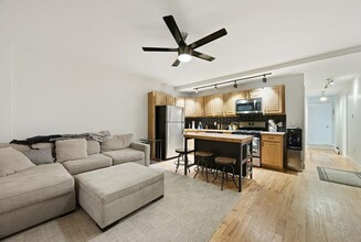 1017 Park Ave in Hoboken, NJ - Building Photo - Building Photo