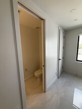 426 SE 12th Ct in Fort Lauderdale, FL - Foto de edificio - Building Photo