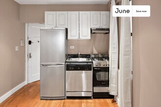 715 E 5th St in New York, NY - Foto de edificio - Building Photo