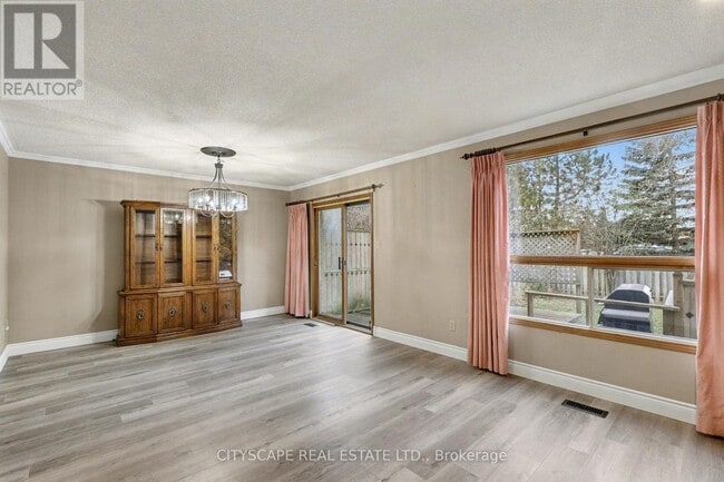 575 Springbank Ave in Woodstock, ON - Building Photo - Building Photo