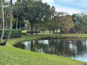 10600 NW 14th St in Plantation, FL - Foto de edificio - Building Photo