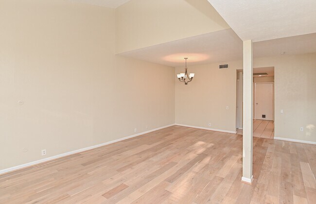 1619 Prairie Mark Ln