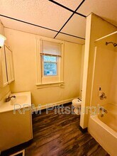 1017 Emporia St in Pittsburgh, PA - Building Photo - Building Photo