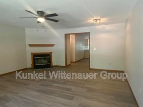 111 Twin Oaks Dr in Belleville, IL - Building Photo - Building Photo